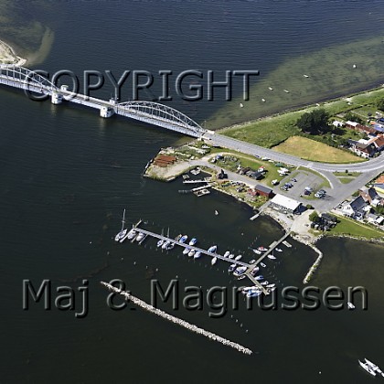 guldborgbroen-guldborg-lystbaadehavn-luftfoto-5492.jpg